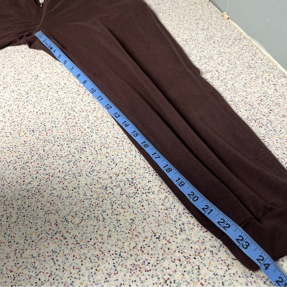 Vuori Women’s Performance Jogger Java Heather Bro… - image 11